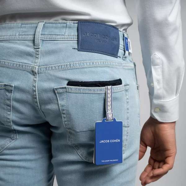 jacob cohën nick slim licht blauw